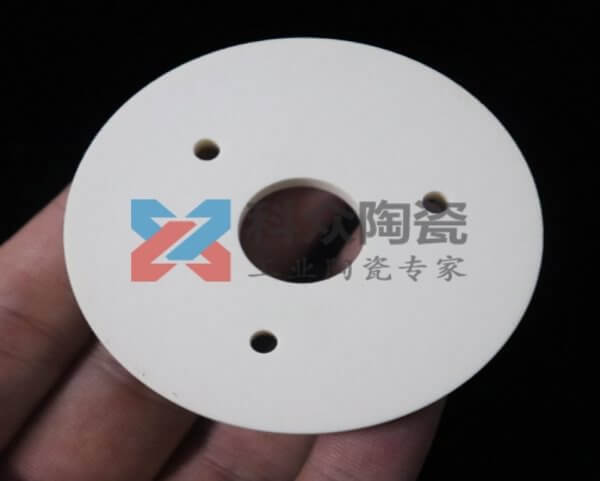 氧化鋁耐磨陶瓷片的特點及優點介紹(多圖)